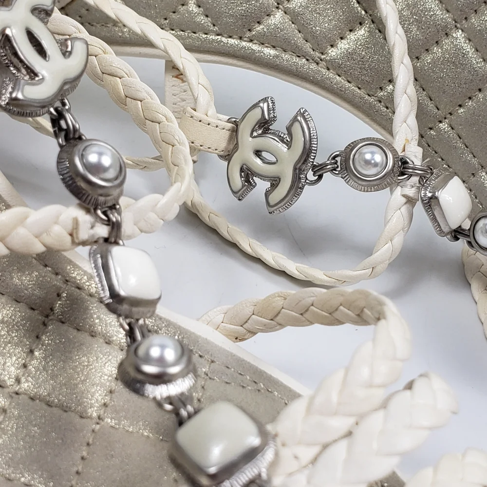 CHANEL 💋in excellent